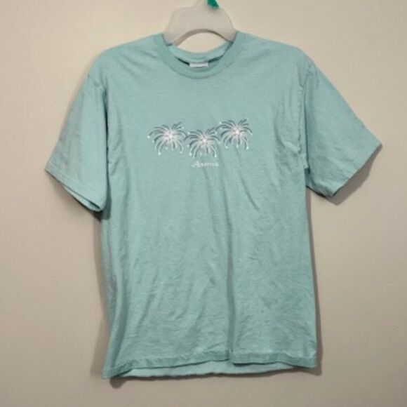 USED Woman's Short Sleeve Shirt America w Fireworks Color Light Green Size Med - Picture 1 of 1